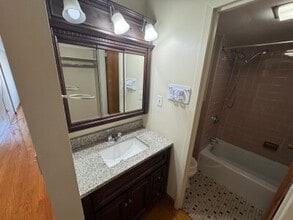 1114 Commonwealth Ave, Unit 208 in Boston, MA - Building Photo - Building Photo