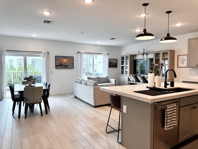 649 Waters Edge Ln in Port St. Lucie, FL - Building Photo - Building Photo