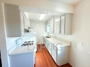 2707 Pomeroy Ave in Los Angeles, CA - Foto de edificio - Building Photo