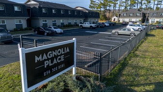 Magnolia Place in Huntsville, AL - Building Photo