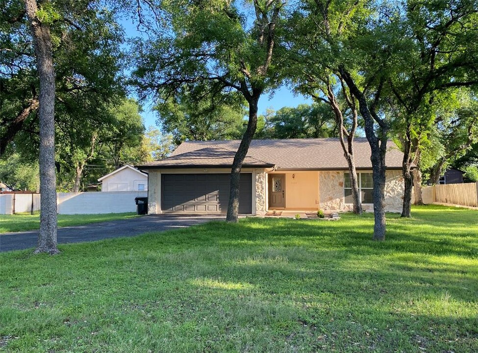 3404 Sierra Dr in Georgetown, TX - Building Photo