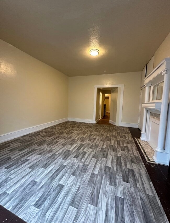 1330 W Hunting Park Ave in Philadelphia, PA - Building Photo - Building Photo