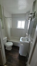 8 E Clinton St in Johnstown, NY - Building Photo - Building Photo