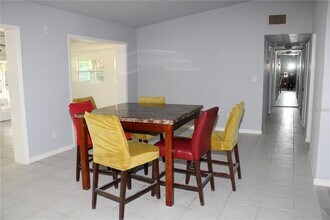 8859 Robin Rd in Seminole, FL - Building Photo - Building Photo