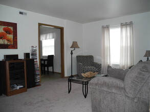 Campus Square Apartments in Carbondale, IL - Building Photo - Interior Photo