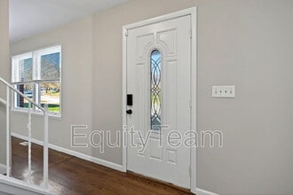 517 Brunswick Dr in Cincinnati, OH - Building Photo - Building Photo