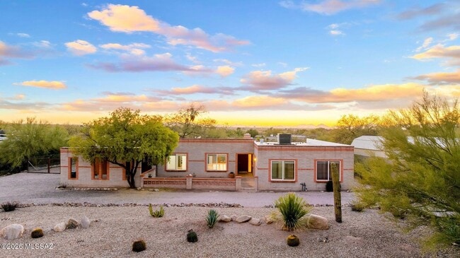 3721 N Sierra Madre Dr