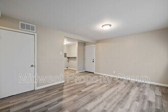 10 Juno Dr in Wentzville, MO - Building Photo - Building Photo