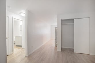 Yakima M.F. LLC in Yakima, WA - Foto de edificio - Building Photo