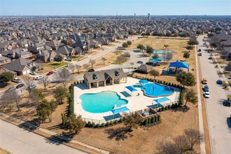 2949 Mandalay Dr in Little Elm, TX - Building Photo - Building Photo