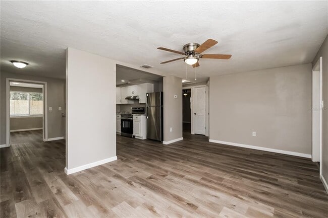 7323 Cypress Dr in New Port Richey, FL - Building Photo - Building Photo
