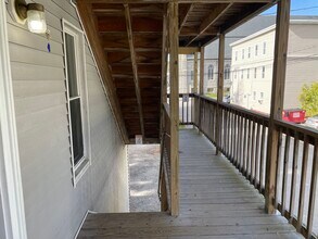 6 York St, Unit # 2 in Augusta, ME - Foto de edificio - Building Photo