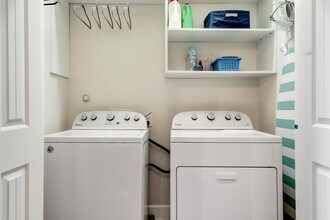 5805 Larkin St in Houston, TX - Foto de edificio - Building Photo