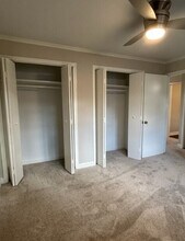 Cameron Village Apartments in Raleigh, NC - Building Photo - Building Photo