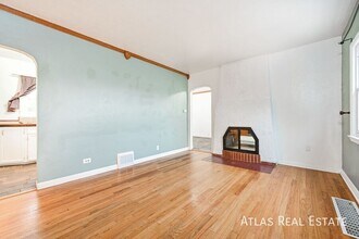 5025 Beach Ct in Denver, CO - Building Photo - Building Photo