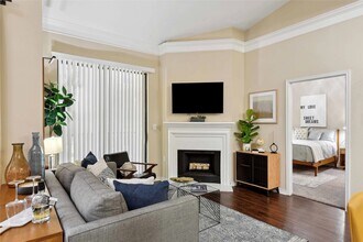 6607 Brodie Ln in Austin, TX - Building Photo - Building Photo