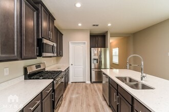 3977 Heatherbrook Pl in Orange Park, FL - Foto de edificio - Building Photo