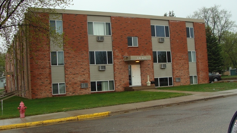 CourtYard Apartments in Alexandria, MN - Building Photo