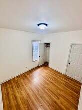 1715 N Meade Ave in Chicago, IL - Building Photo - Building Photo