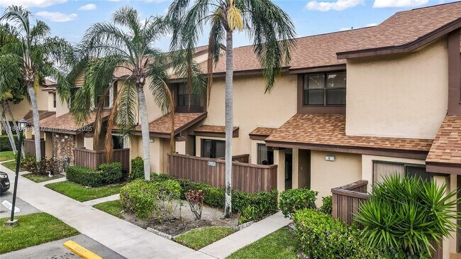 property at 3952 Cocoplum Cir