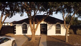 13 Azalea Ave in San Juan, TX - Building Photo