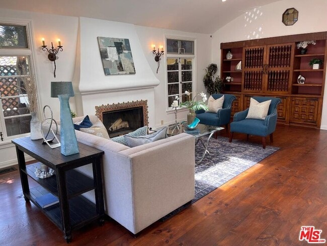 309 Crescent Dr in Beverly Hills, CA - Building Photo - Building Photo