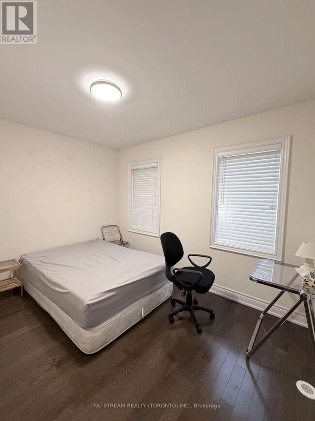 50 Hargrove Ln in Toronto, ON - Building Photo - Building Photo