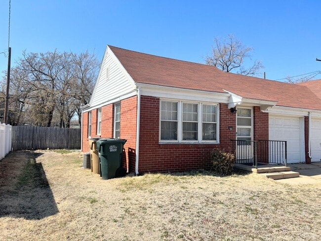 property at 7-11 S Cleveland St