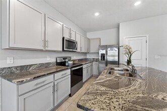 188 Mangrove Shade Cir in Apollo Beach, FL - Building Photo - Building Photo