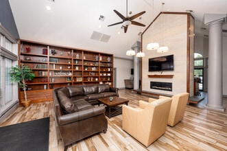 University Village in Muncie, IN - Foto de edificio - Interior Photo