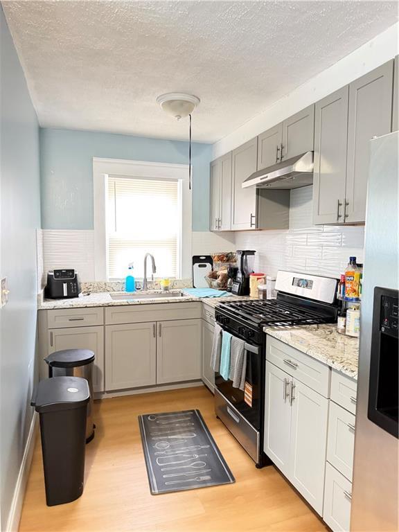 694 Killingly St in Johnston, RI - Building Photo - Building Photo