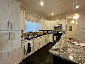 32 Sumner St, Unit 1 in Boston, MA - Building Photo