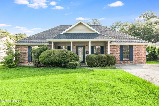 147 Oak Crest Dr