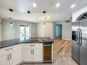 655 Columbia St in San Diego, CA - Building Photo - Building Photo