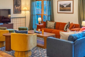 32 Whitaker View Rd in Fairview, NC - Building Photo - Building Photo