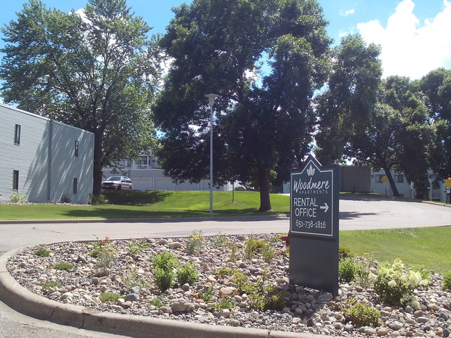 Woodmere Apartments in Woodbury, MN - Foto de edificio - Building Photo