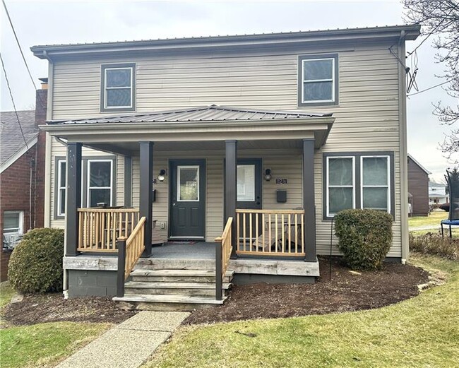 1 S 6th St in Youngwood, PA - Building Photo - Building Photo