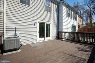 377 Valiant Cir in Glen Burnie, MD - Building Photo - Building Photo