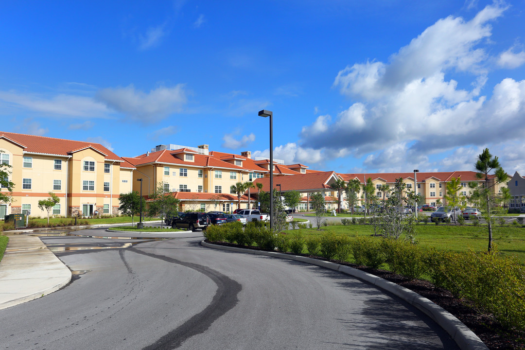 Stone River Retirement Community in Bradenton, FL - Building Photo