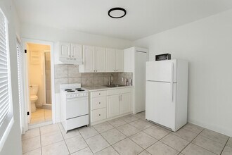 1100 NE 12th Ave in Fort Lauderdale, FL - Building Photo - Building Photo