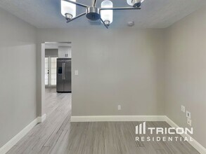 2536 Eastbrook Blvd in Winter Park, FL - Foto de edificio - Building Photo