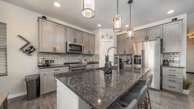 6461 Vistancia Ave. in Colorado Springs, CO - Building Photo - Building Photo