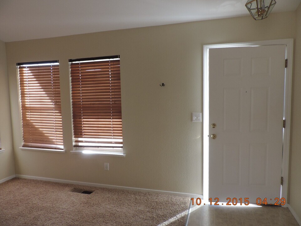 219 Endeavor Ln in Fernley, NV - Building Photo