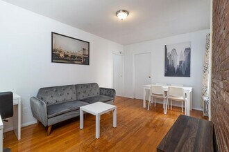 236e E 95th St in New York, NY - Building Photo - Building Photo