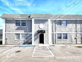 2785 L B McLeod Rd in Orlando, FL - Building Photo