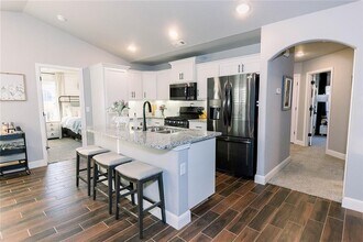 6007 NW Sherman St in Bentonville, AR - Building Photo - Building Photo