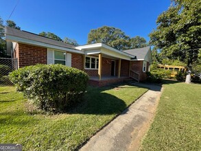 1350 Harris St in Macon, GA - Building Photo - Building Photo