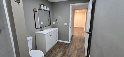 409 Oak Park Dr in McPherson, KS - Building Photo - Building Photo