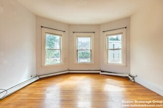 61 Hillside St, Unit 3 in Boston, MA - Building Photo - Building Photo