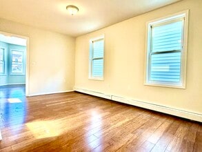 421 S 16th St, Unit 2 in Newark, NJ - Building Photo - Building Photo